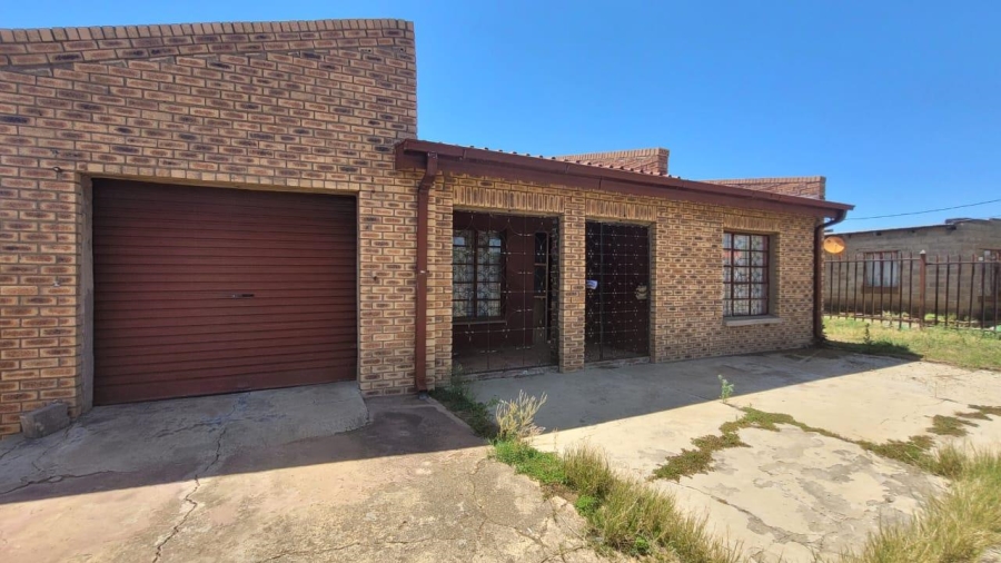 2 Bedroom Property for Sale in Botshabelo Free State